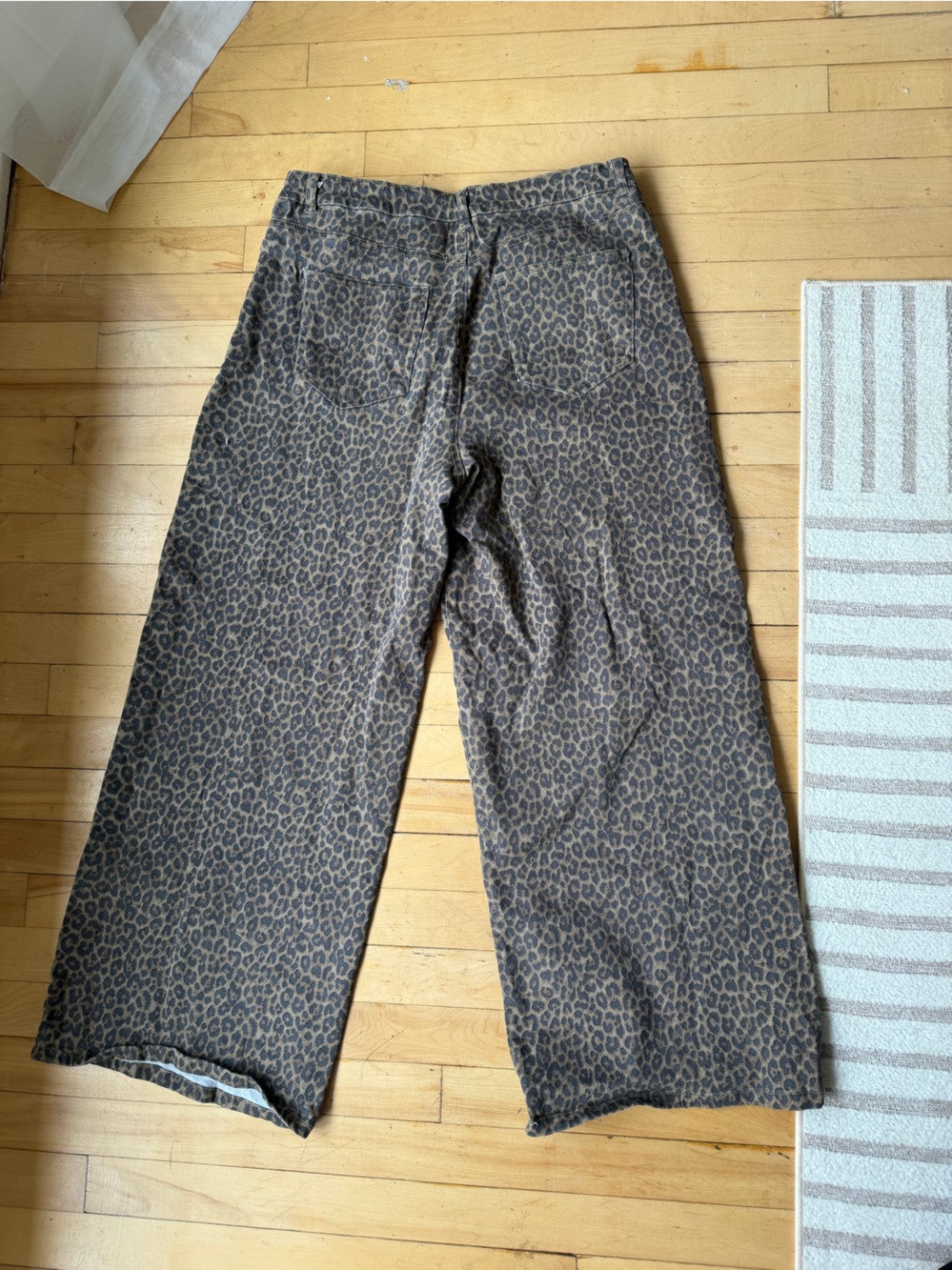 Leopard jeans - Picture 2 of 2